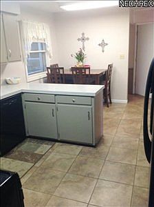 4th image of 312 Baird Ave
