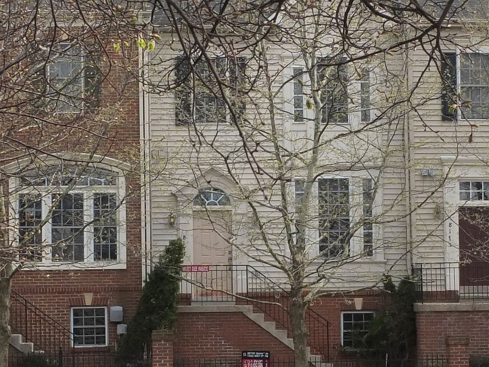 1st image of 8177 Skelton Cir