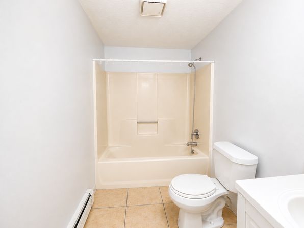 330 S Main St APT 3C