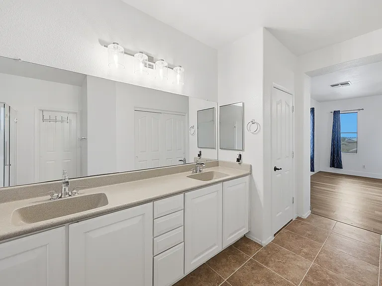 12175 W Chase Ln — Photo 30