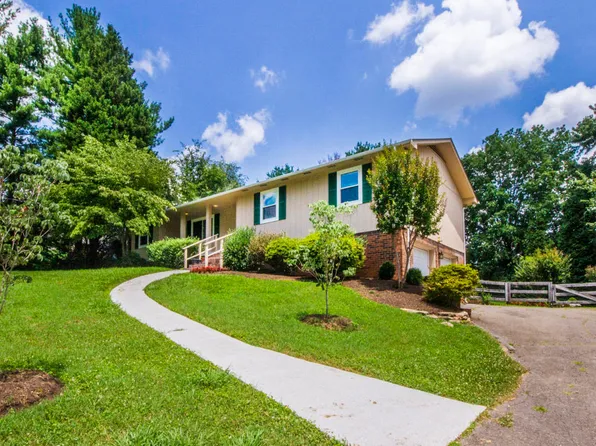 1028 Sanders Rd, Knoxville, TN 37923