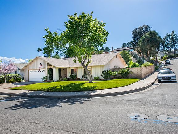 2nd image of 26895 Las Mananitas Dr