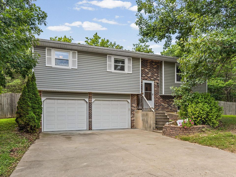 1st image of 2052 N Northwest Ct