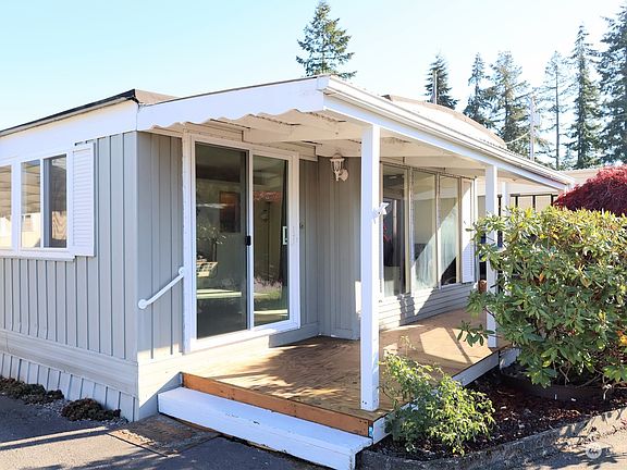 3rd image of 18501 52nd Ave W