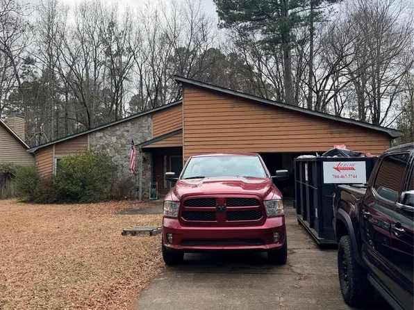 10915 Fox Mill Ln, Charlotte, NC 28277