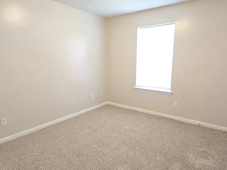87 Sycamore Cir — Photo 6