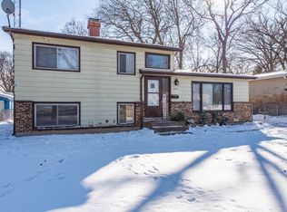 2029 Edgewood Rd, Waukegan, IL 60087