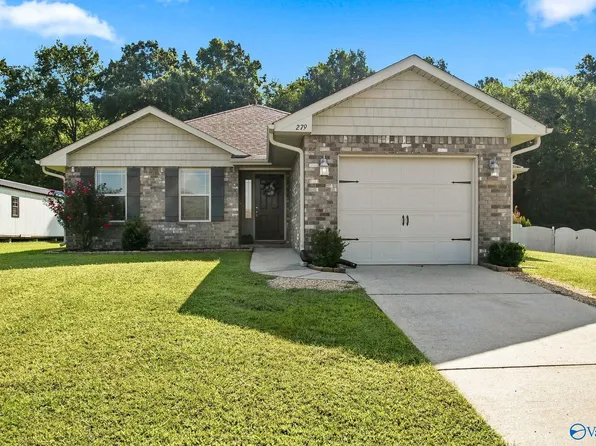 279 Lazy Oak Dr, New Market, AL 35761