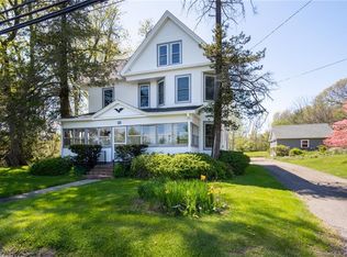 42 S Main St, East Granby, CT 06026