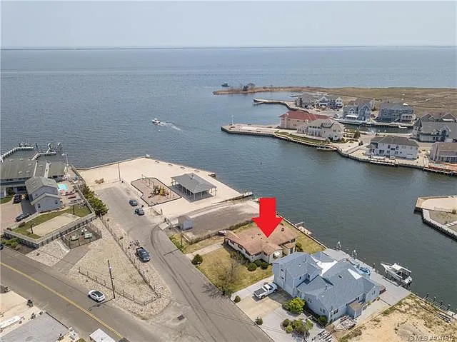 1103 Capstan Dr photo 1