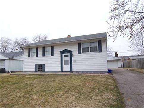 2nd image of 2306 Pueblo Dr