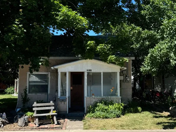 2810 N 4th St, La Grande, OR 97850