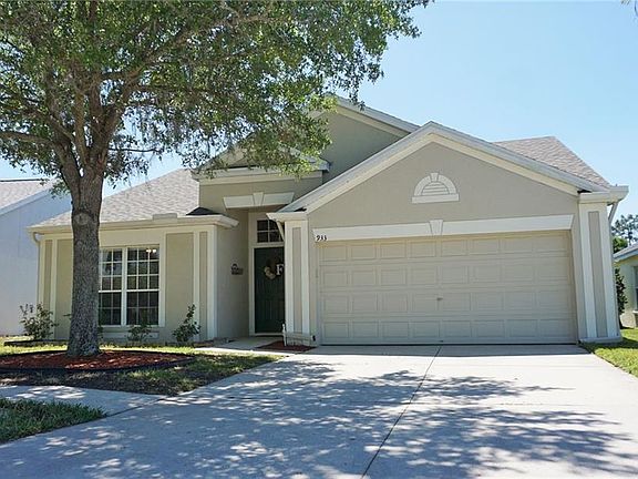 3rd image of 933 Summer Breeze Dr