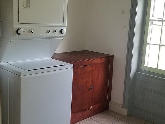3rd image of 1209 Race St Floor 3