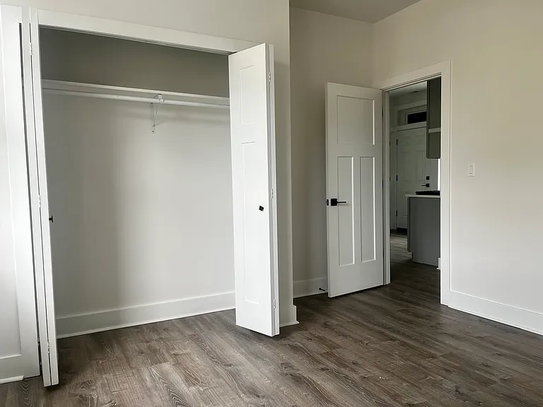 5325 N Damen Ave #1 — Photo 7
