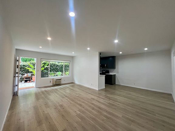 4th image of 1422 N Fairfax Ave APT 2