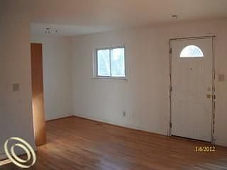 4th image of 30288 Astor St