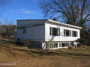 222 Juniper Dr, Schenectady, NY 12306