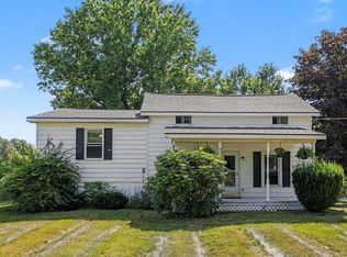 17 4th St, Plainwell, MI 49080