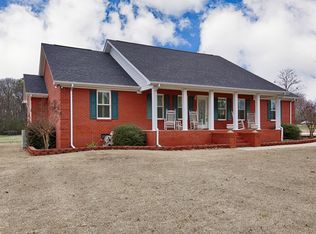 520 Thornton Dr, Rogersville, AL 35652