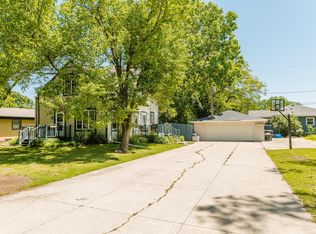 4380 S 34th St, Greenfield, WI 53221
