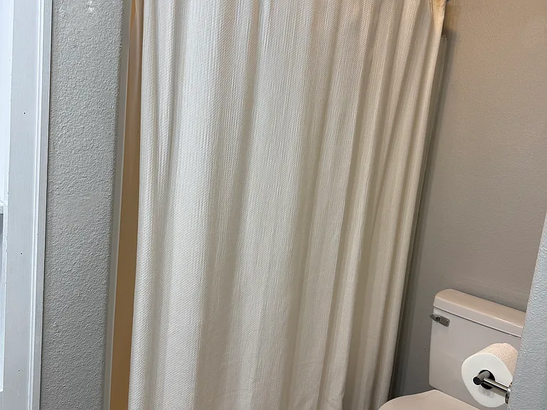 422 Avenue D — Photo 12