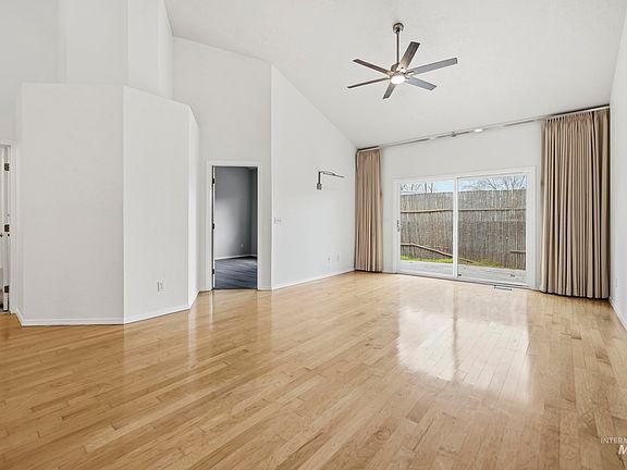 4th image of 4617 N Carlsbad Way
