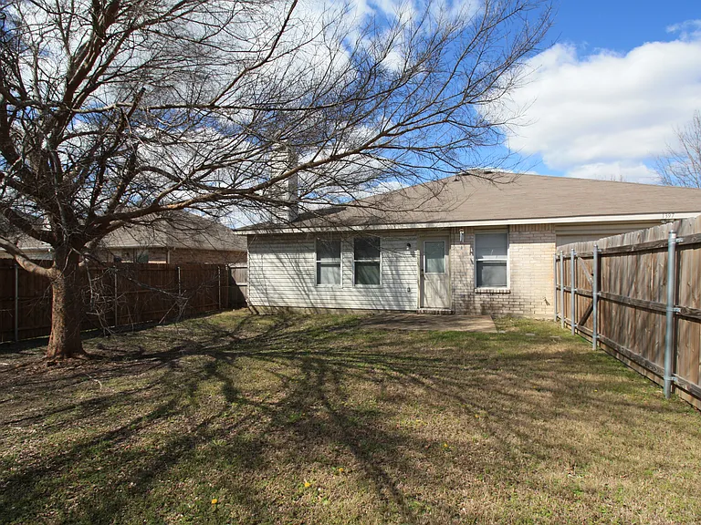 1397 Lochspring Dr — Photo 12