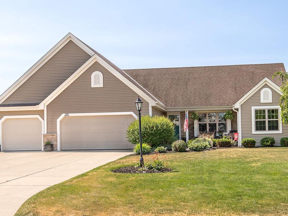 N42W22673 Cabot COURT, Pewaukee, WI 53072 Zillow