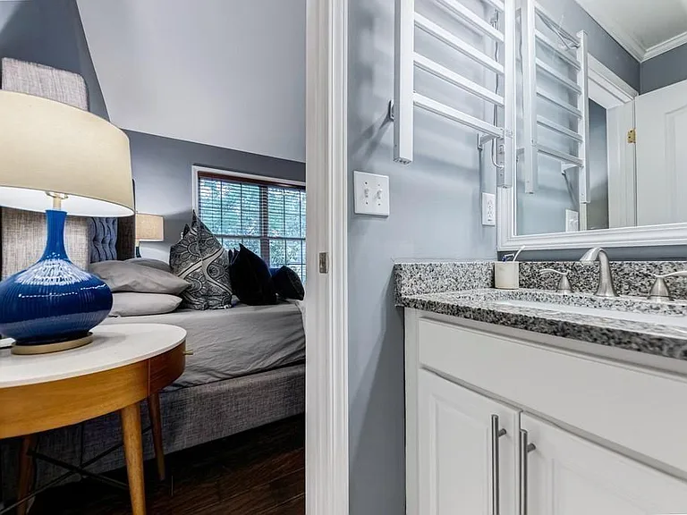 1146 Village Ct SE — Photo 23