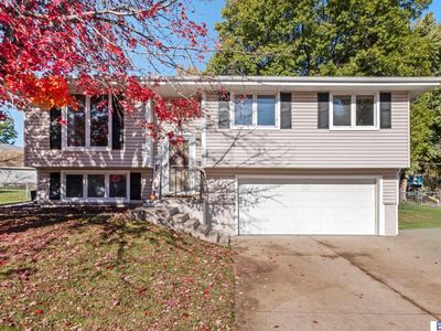 6215 NW 5th St, Lincoln, NE, 68521