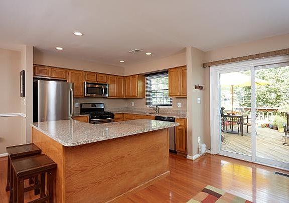 4th image of 7118 Snug Harbor Ct