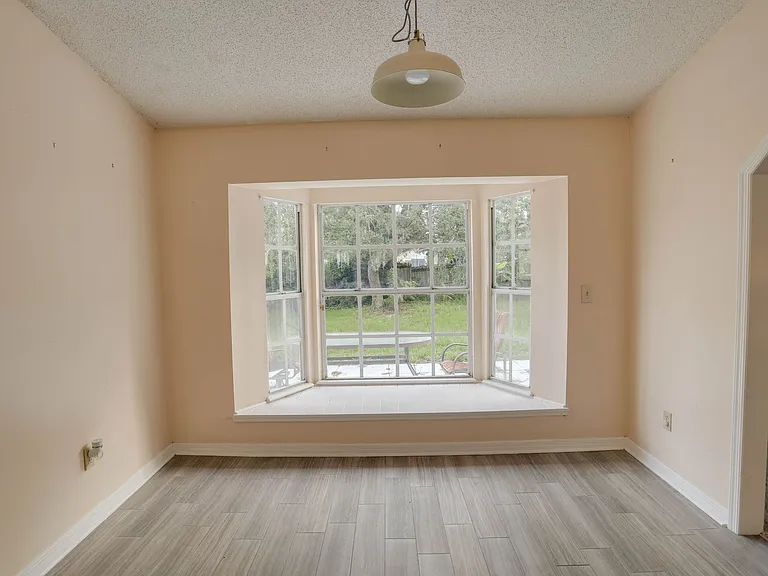 5212 Abelia Dr — Photo 8