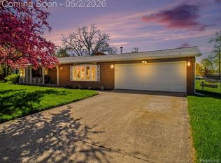 4488 Thorntree Dr, Burton, MI 48509