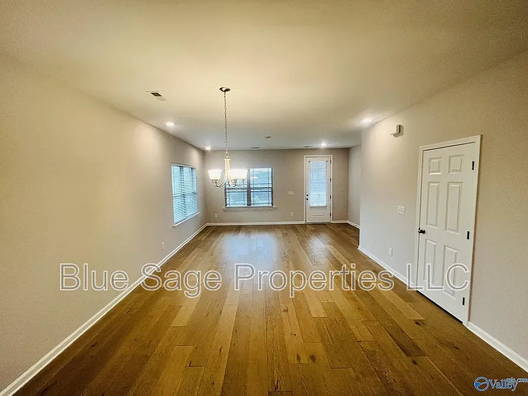 16423 Demi Dr — Photo 4