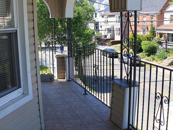 3rd image of 504-506 Sanford Ave #2