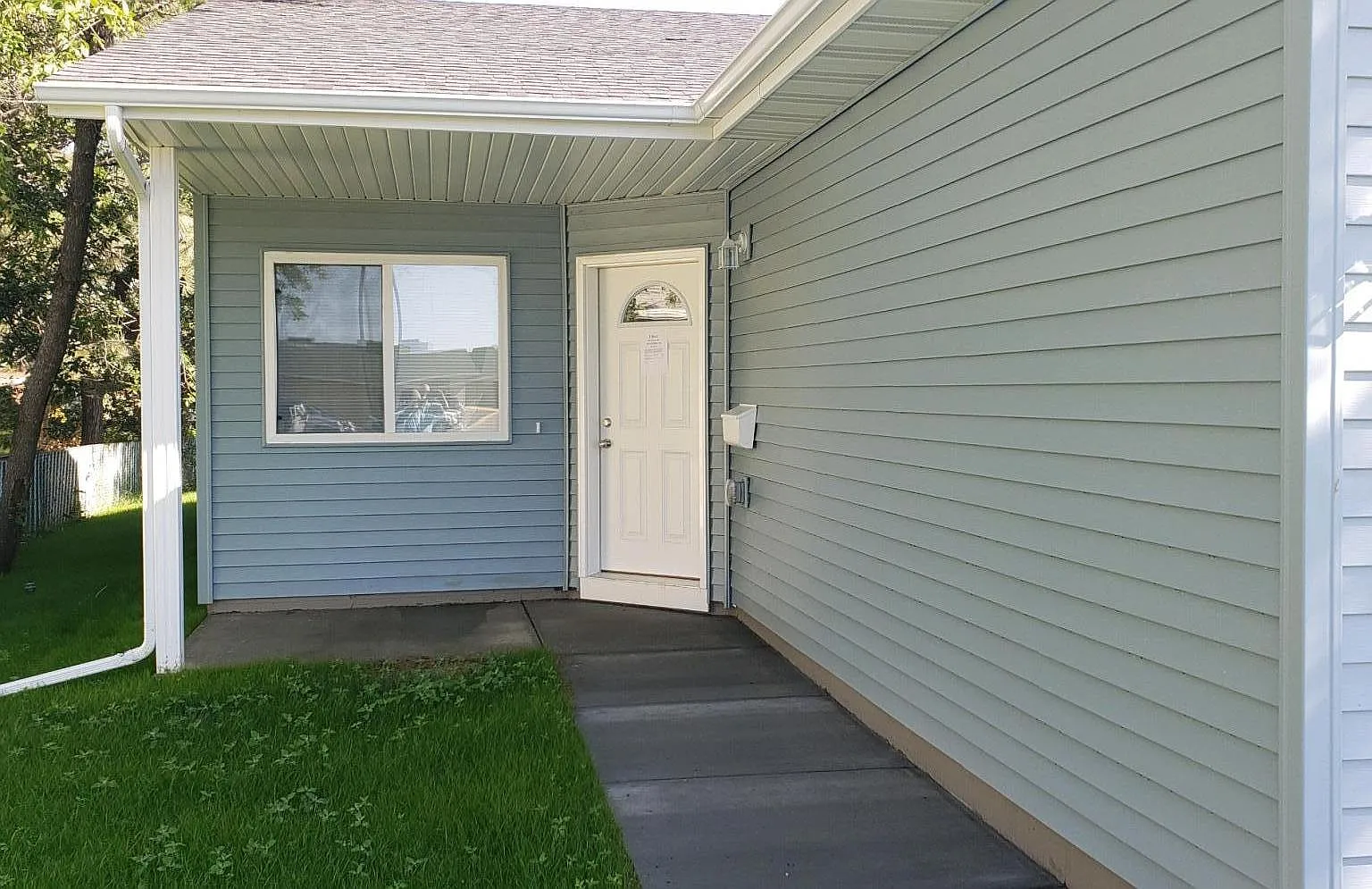 3 bed, 1380 sqft, $1,795 — Photo 1