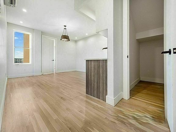 3rd image of 111 Troutman St #3