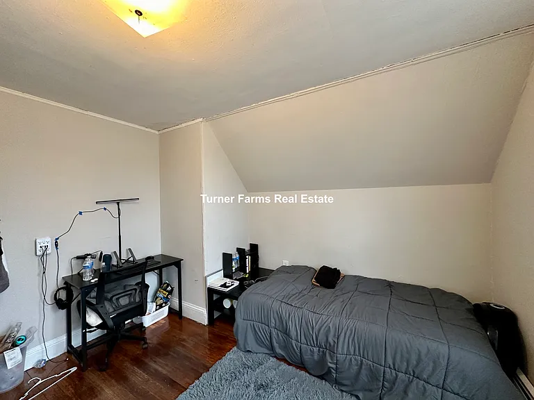 32 Gordon St #3 — Photo 8