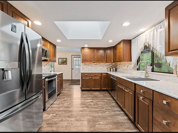 4th image of 207 Crossbow Ln