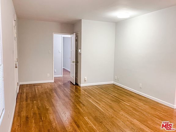 4th image of 8102 Norwich Ave