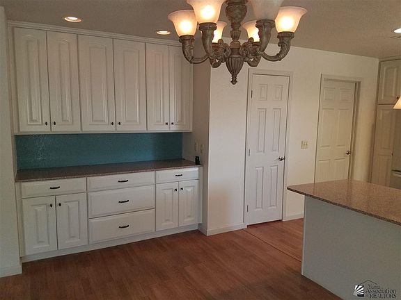 5th image of 2502 S Edgewood Dr