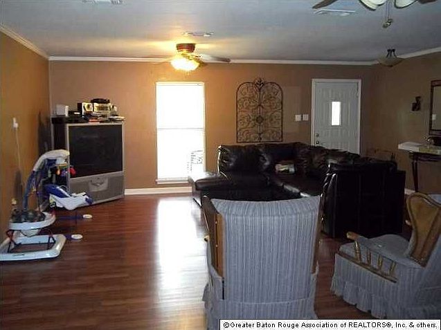 1st image of 11328 Maxwell Dr