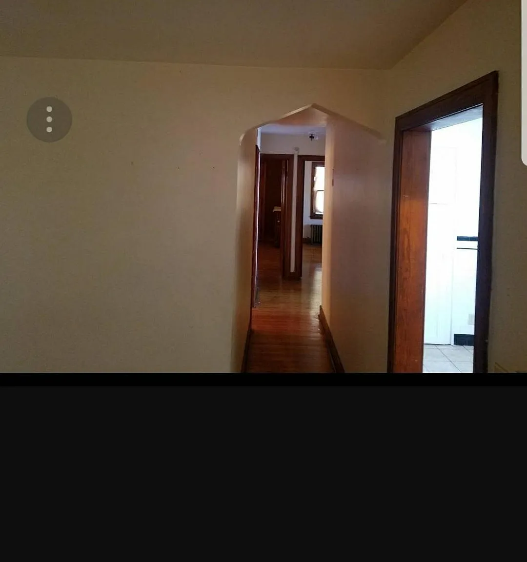 140 Newburgh Ave — Photo 3