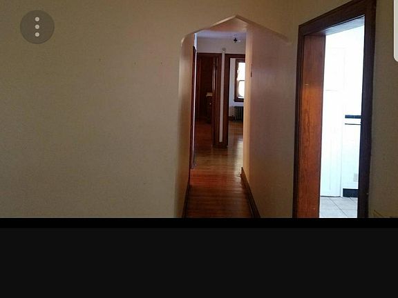 3rd image of 140 Newburgh Ave #1