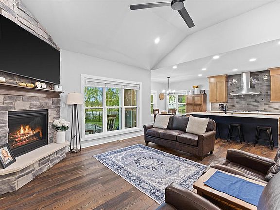 5th image of 3013 Crosswinds DRIVE