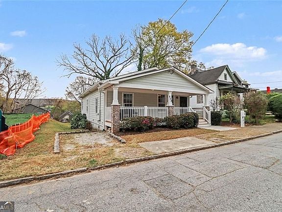 3rd image of 802 Welch St SW