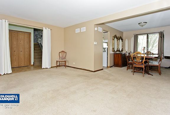 4th image of 15426 Hollywood Dr