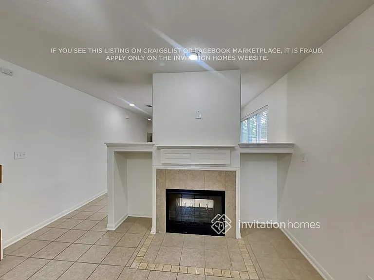 17247 Marquette Point Ln — Photo 5