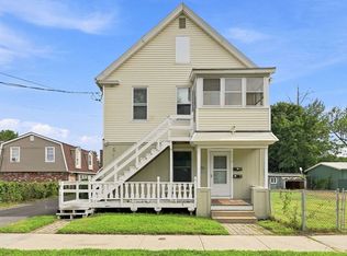 14 Perrault St, Chicopee, MA 01013